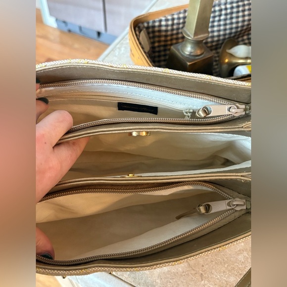 Vintage Warren Reed shoulder bag with gold bead accents in excellent condition! - Picture 7 of 12